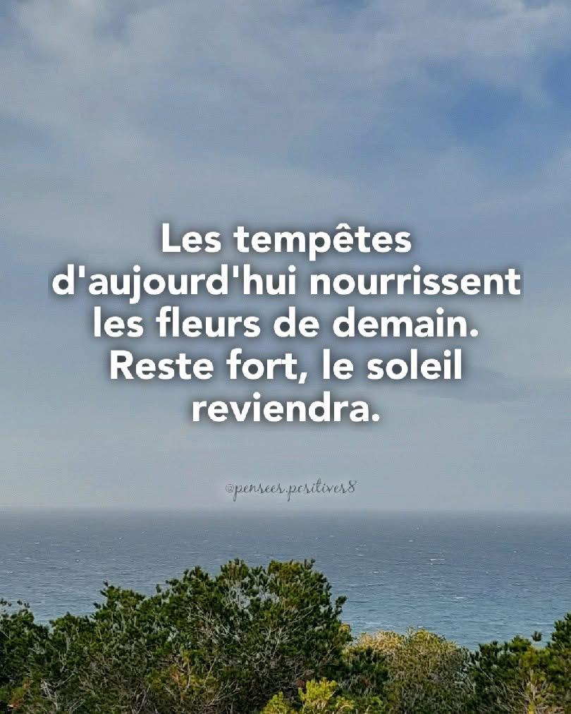 LA VIE EST UN CHOIX. SOIT TU RESTES ASSIS À PLEURER SUR TON SORT, SOIT TU TE LÈVES ET TU AFFRONTES LA VIE. TES CHOIX D'AUJOURD'HUI DÉTERMINERONT TA VIE DE DEMAIN