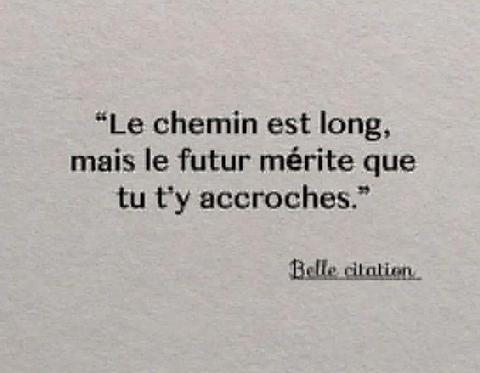 N'abandonnes jamais une chose que tu veux vraiment. L'attente est certes difficile, mais les regrets sont pires.