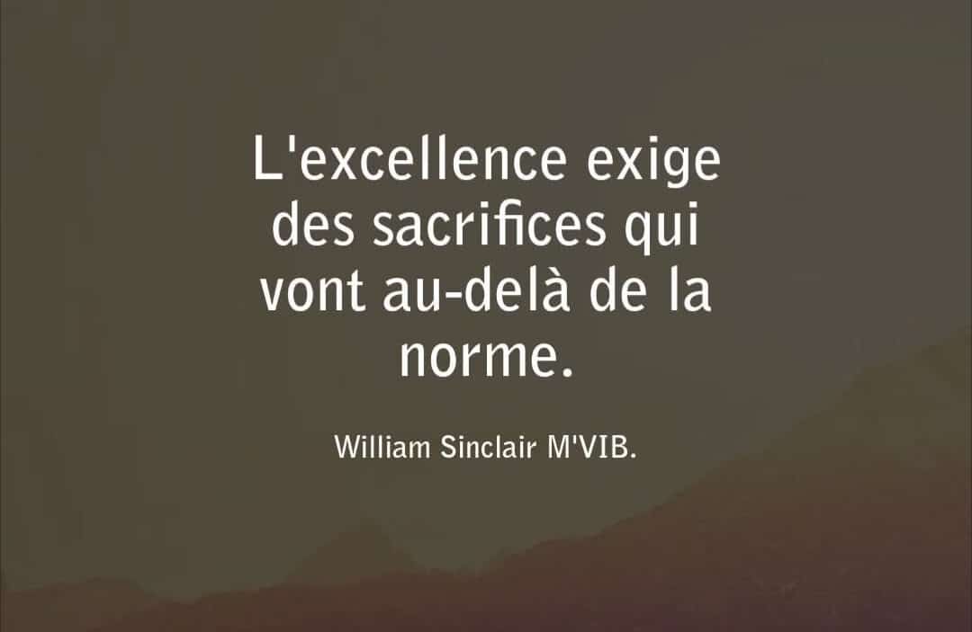 MÊME QUAND SES EFFORTS NE PAYENT PAS DE SITÔT, LE VISIONNAIRE N'ARRÊTE JAMAIS DE CHARBONNER